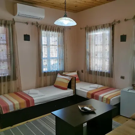 The Old House 3*