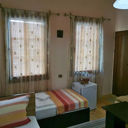 The Old House 3*